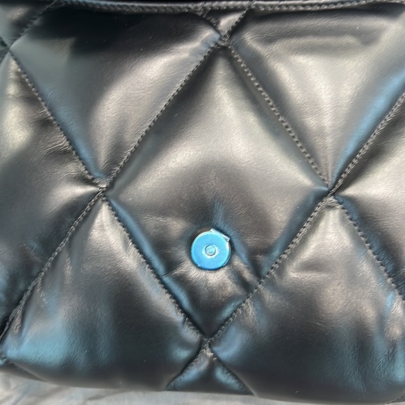 NEW Balenciaga puff clutch $1150 - Picture 3 of 6